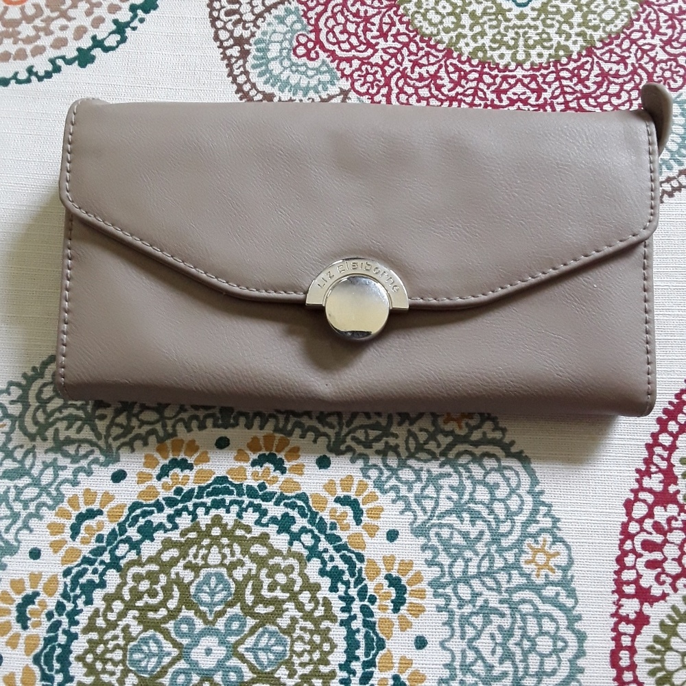 Tan liz Claiborne wallet